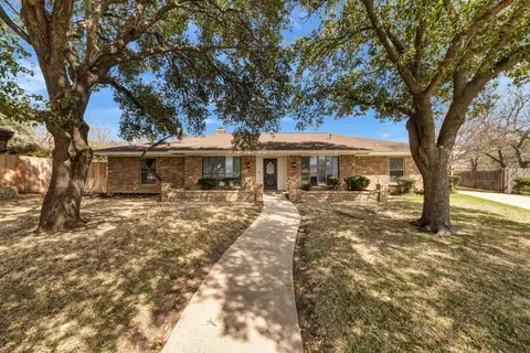 6801 Capilla Ct, Fort Worth, TX 76133