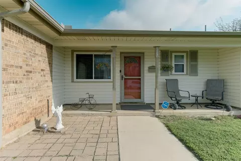 517 Giles Ave, Crowley, TX 76036
