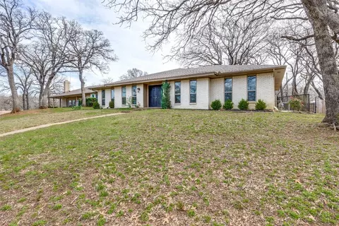 2912 Lakeshore Dr, Arlington, TX 76013