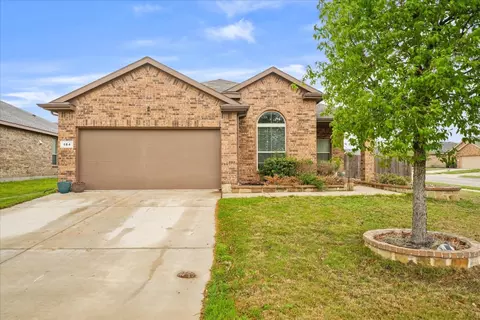 164 Hidden Creek Ct, Saginaw, TX 76131