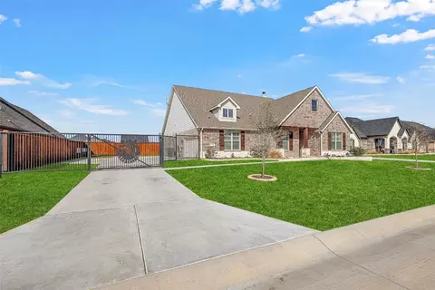 9005 Hidden Pond St, Justin, TX 76247