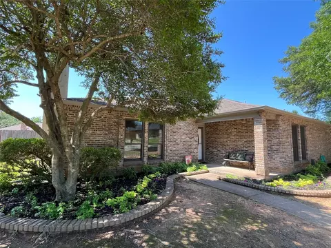 516 Whistler Dr, Arlington, TX 76006