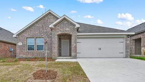 1201 Grand View Dr, Ennis, TX 75119