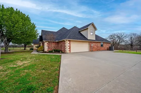 152 Basin Springs Rd, Sadler, TX 76264