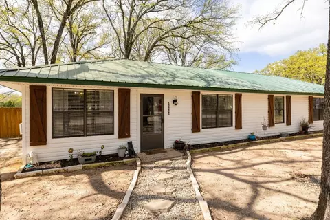 15080 Woods North Dr, Kemp, TX 75143