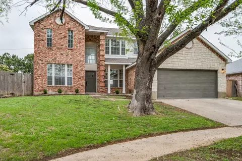 1019 Acapulco Ln, Arlington, TX 76017