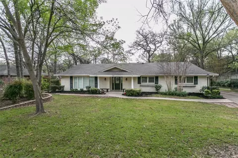 1101 Driftwood Dr, Euless, TX 76040
