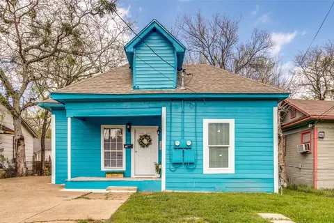 833 W Page Ave, Dallas, TX 75208