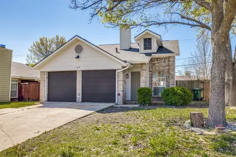 1418 Woodfern Dr, Arlington, TX 76018