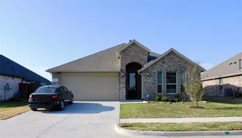 1108 Embers Ln, Denton, TX 76201