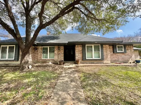 1710 Creekhaven Dr, Duncanville, TX 75137