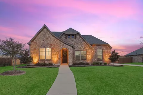 152 Sapphire Ln, Waxahachie, TX 75165