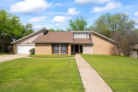 4917 Barnett St, Fort Worth, TX 76103