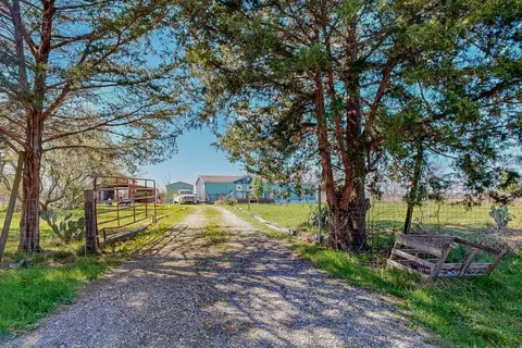 5066 County Road 4514, Commerce, TX 75428