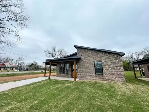 125 W Sears St, Denison, TX 75021