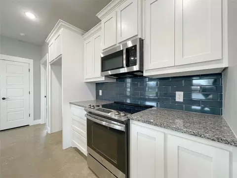 125 W Sears St, Denison, TX 75021 photo 6