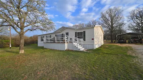 5097 Crafton Rd, Chico, TX 76431