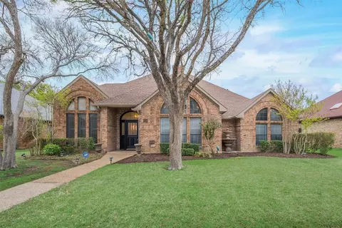 2713 Coventry Ln, Carrollton, TX 75007