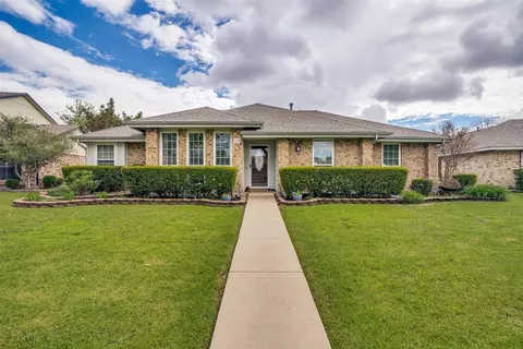 1614 Solway Dr, Lewisville, TX 75067