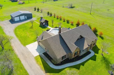 7075 Helton Rd, Ponder, TX 76259