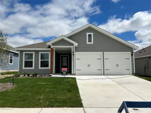 9912 Voyager Ln, Fort Worth, TX 76131