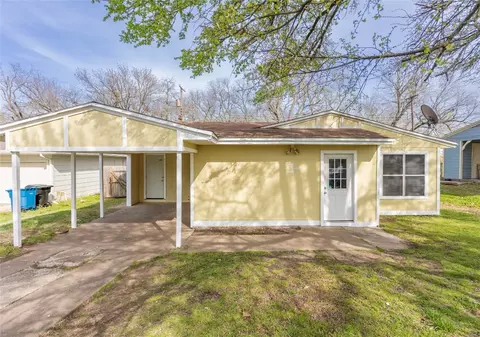 106 Twining Dr, Denison, TX 75020