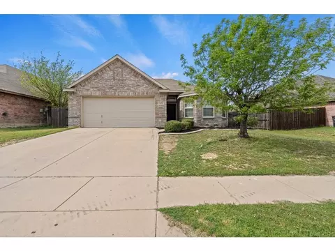 6805 Falconer Way, Fort Worth, TX 76179