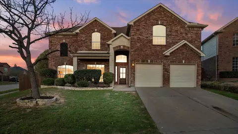 5048 Whisper Dr, Fort Worth, TX 76123