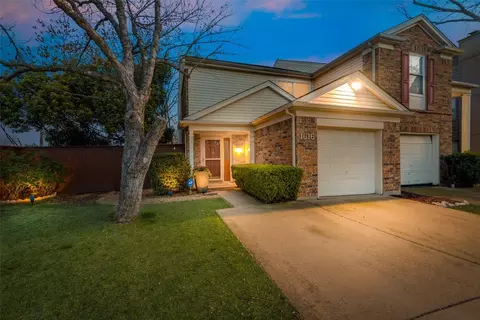 1616 Creek Bank Ln, Arlington, TX 76014