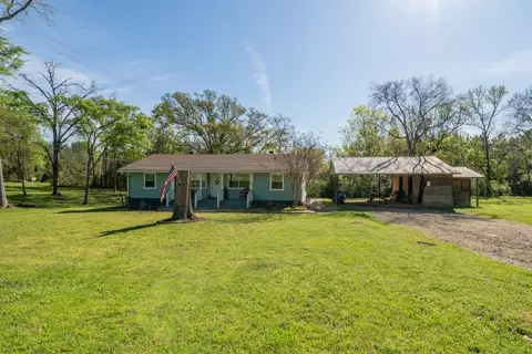 606 N Warren St, Overton, TX 75684