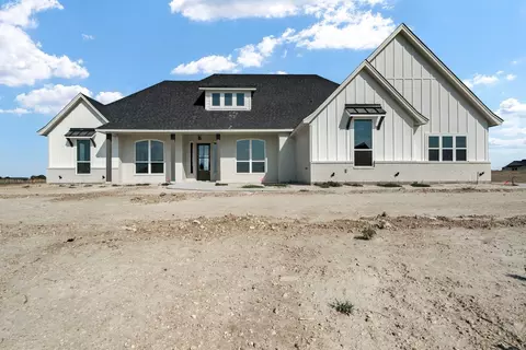 460 Red Bird Dr, Springtown, TX 76082
