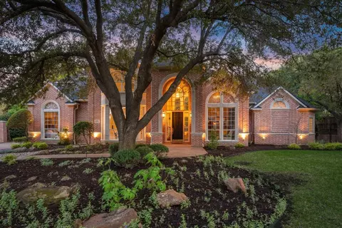 927 Parkview Ln, Southlake, TX 76092