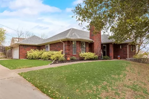 1329 Colorado Dr, Benbrook, TX 76126