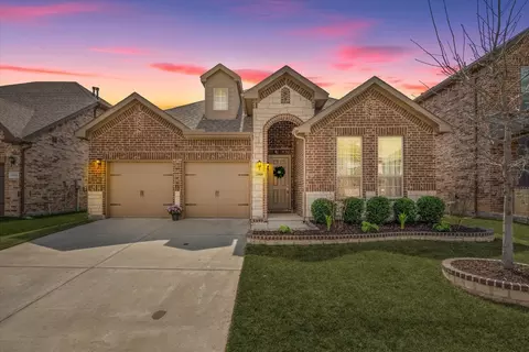 2408 Whispering Pines Dr, Fort Worth, TX 76177
