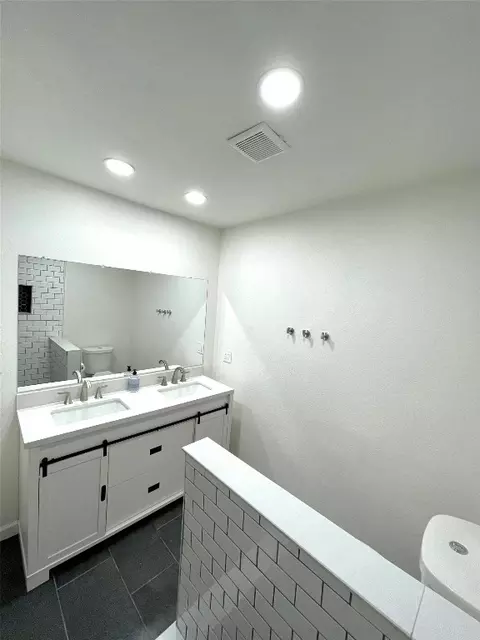 1117 E Chambers St, Cleburne, TX 76031 photo 17
