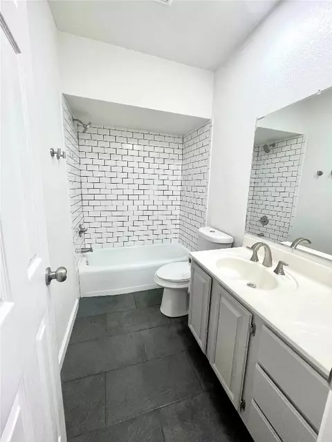 1117 E Chambers St, Cleburne, TX 76031 photo 19