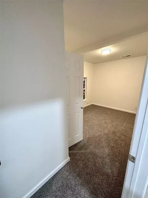1117 E Chambers St, Cleburne, TX 76031 photo 12