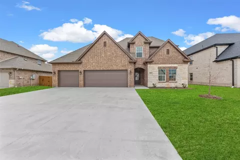 907 Eva Ln, Greenville, TX 75402