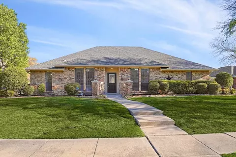 716 Sparrow Ln, Coppell, TX 75019