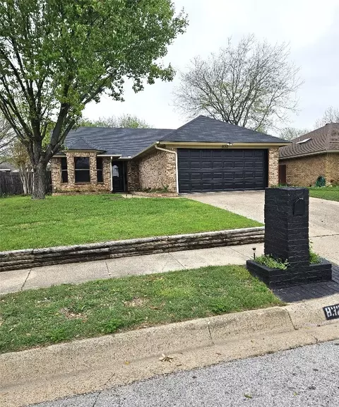 832 Arcadia St, Saginaw, TX 76179