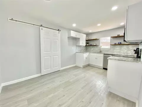 106 Frierson St, Waxahachie, TX 75165