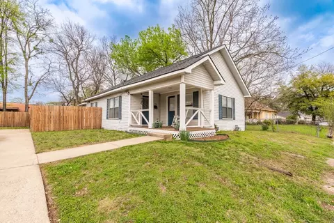 1006 Sycamore St, Commerce, TX 75428