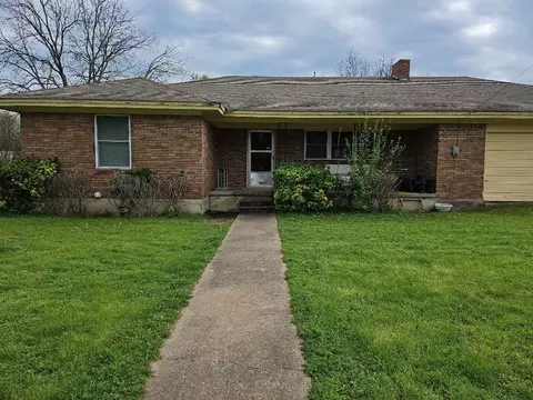 1002 Hackberry St, Clifton, TX 76634