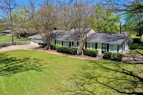 1511 E Bankhead Dr, Weatherford, TX 76086