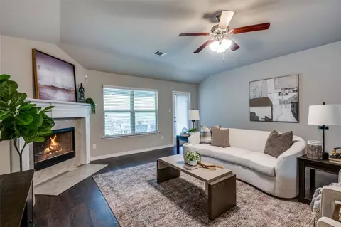 5690 Mountain Hollow Dr, Dallas, TX 75249
