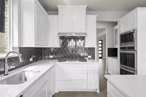 Kitchen - 3308 Hickory Ln, Celina, TX 75009 photo 3 of 4
