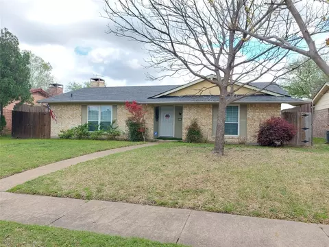 2118 Village Green Dr, Garland, TX 75044