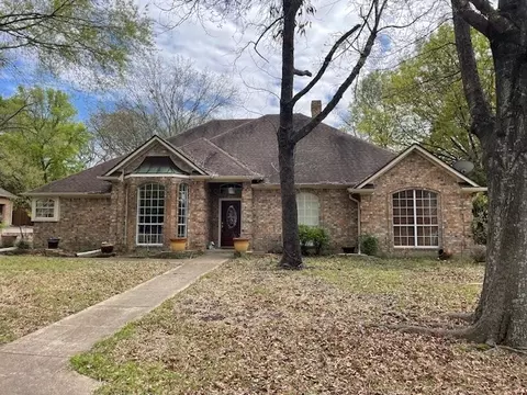 7 Willow Ridge Rd, Greenville, TX 75402