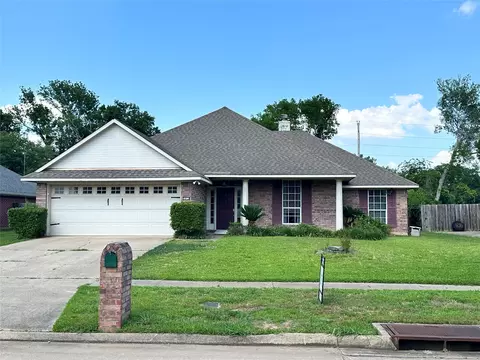 5873 Bayou Dr, Bossier City, LA 71112