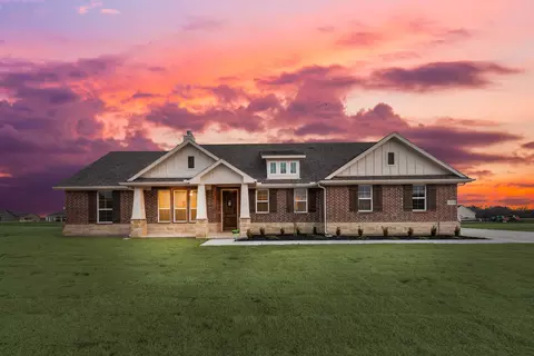 2913 Mossy Oak Dr, Terrell, TX 75161